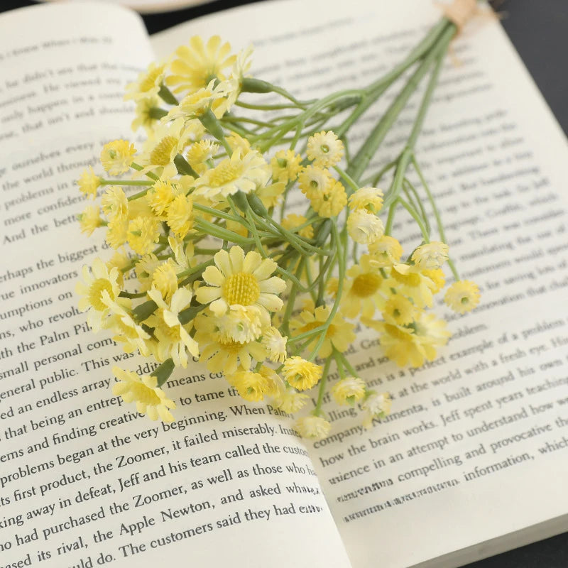 27CM Artificial Bouquet of Chamomile Countryside Fresh and Small Daisies Home Dining Table Floral Decorations Silk Flowers